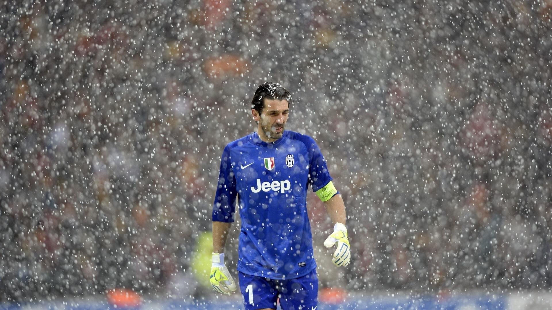 PSG主帅承认防守漏洞导致失利，psg主教练